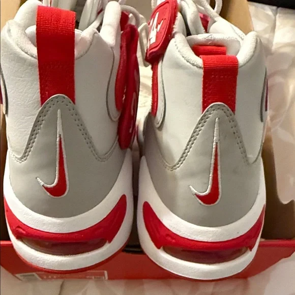 Nike Air Griffey Max 1 'Cincinnati Reds Away'  size 10.5 men’s - Picture 5 of 8